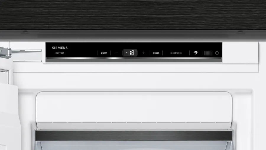 iQ700 built-in freezer 177.2 x 55.8 cm soft close flat hinge