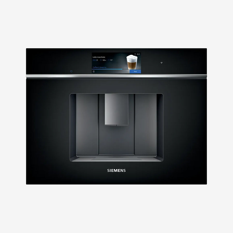 iQ700 Built-In Fully Automatic Coffee Machine Black, Removable water tank